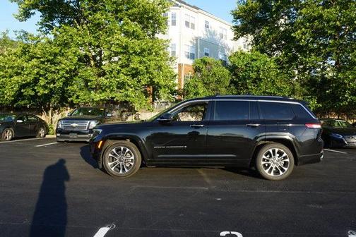 Diamond Black 2023 Jeep Grand Cherokee L Overland