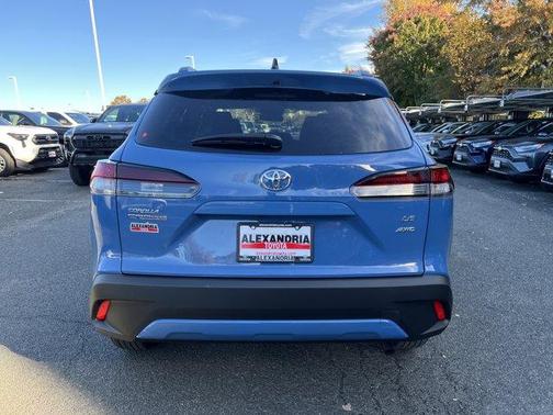 2026 Toyota Corolla Cross LE