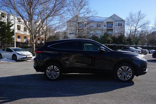 2022 Toyota Venza XLE