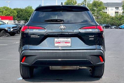 2025 Toyota Corolla Cross XLE