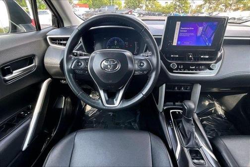 2025 Toyota Corolla Cross XLE
