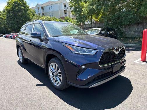 2026 Toyota Highlander Hybrid Platinum