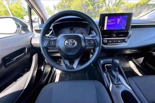 01F7 2025 Toyota Corolla LE