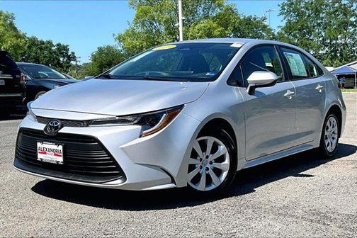 01F7 2025 Toyota Corolla LE