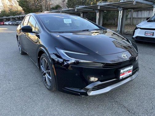 2025 Toyota Prius XLE