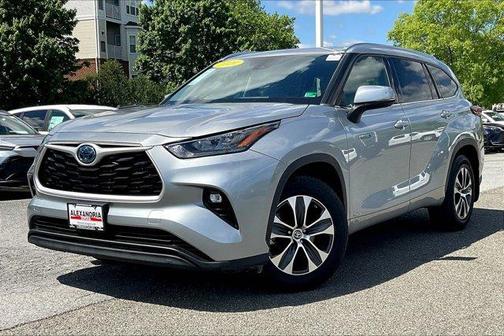 2020 Toyota Highlander Hybrid XLE