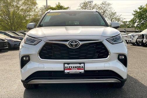 2023 Toyota Highlander 