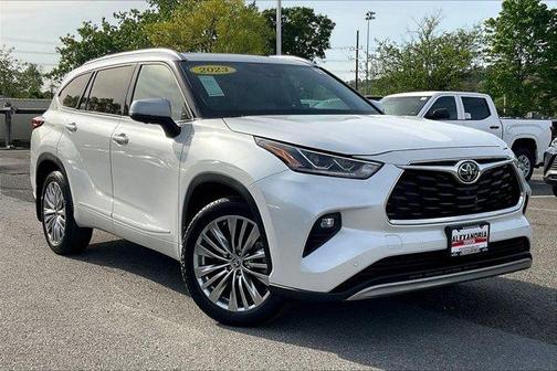 2023 Toyota Highlander 