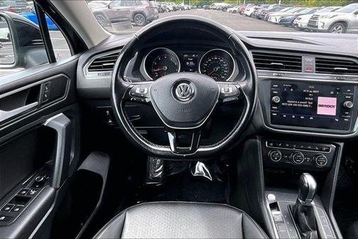 Deep Black Pearl Effect 2019 Volkswagen Tiguan 2.0T SE