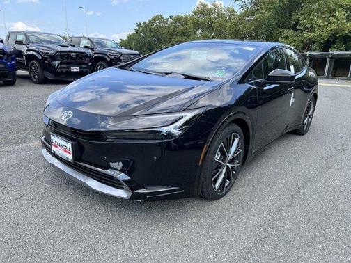 2025 Toyota Prius XLE