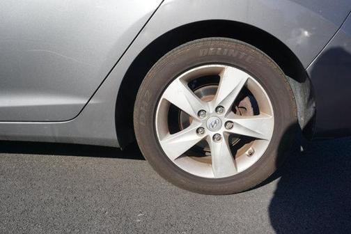 Harbor Gray Metallic 2012 Hyundai ELANTRA GLS