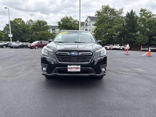 Crystal Black Silica 2022 Subaru Forester Limited