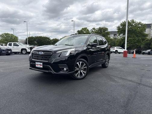 Crystal Black Silica 2022 Subaru Forester Limited