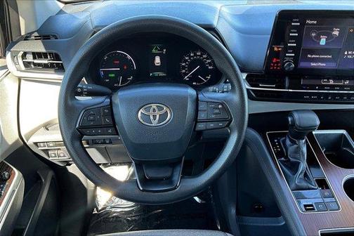 2022 Toyota Sienna LE