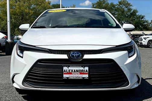 2025 Toyota Corolla Hybrid LE