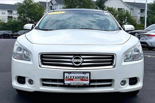 Pearl White 2014 Nissan Maxima SV