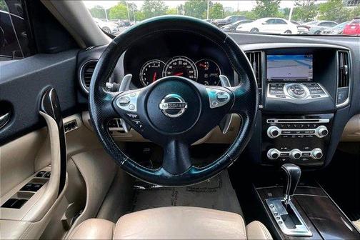 Pearl White 2014 Nissan Maxima SV