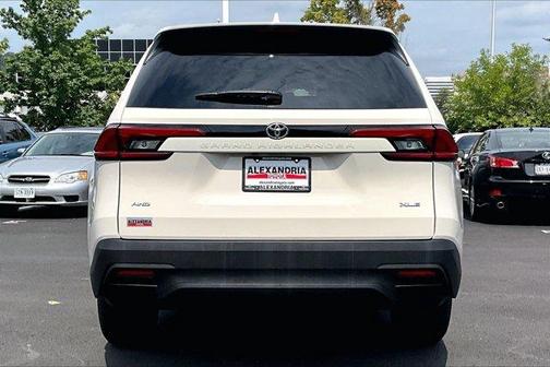 0092 2024 Toyota Grand Highlander XLE