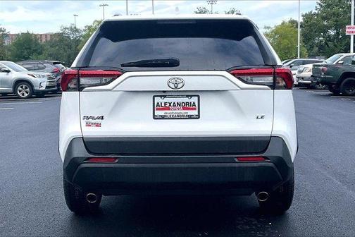 2020 Toyota RAV4 LE