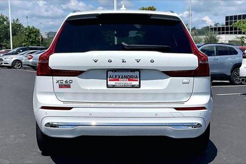 2022 Volvo XC60 Recharge Plug-In Hybrid T8 Inscription Expression Extended Range