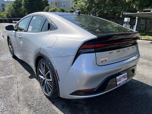 2025 Toyota Prius XLE