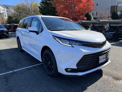 2026 Toyota Sienna Woodland Edition