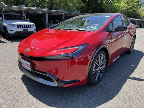 2025 Toyota Prius XLE