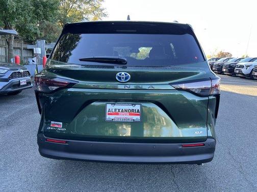 2025 Toyota Sienna XLE