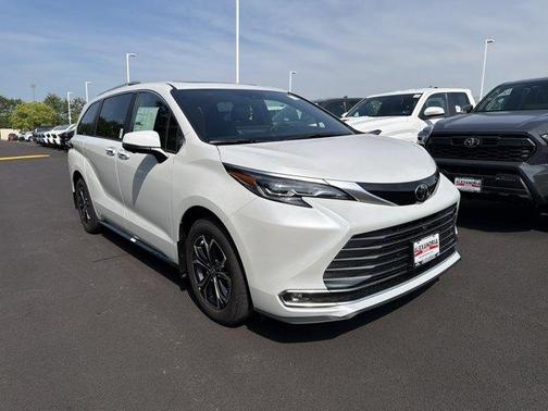 Wind Chill Pearl 2026 Toyota Sienna Platinum 7 Passenger