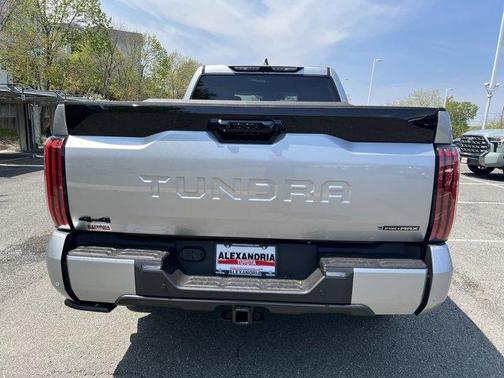 2025 Toyota Tundra Hybrid Platinum
