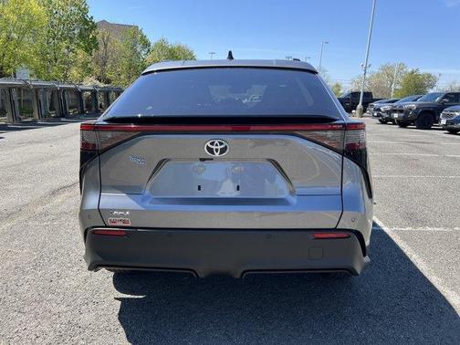 Metal 2026 Toyota bZ XLE PLUS