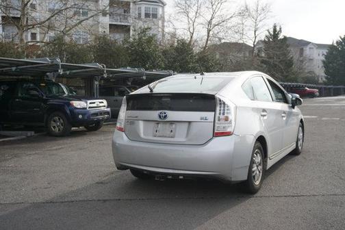 2010 Toyota Prius III