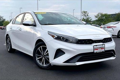 Snow White Pearl 2023 Kia Forte LXS