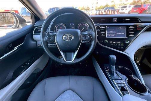 2019 Toyota Camry Hybrid LE