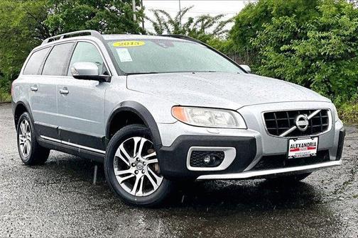Electric Silver Metallic 2013 Volvo XC70 3.2