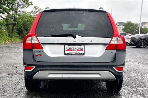 Electric Silver Metallic 2013 Volvo XC70 3.2