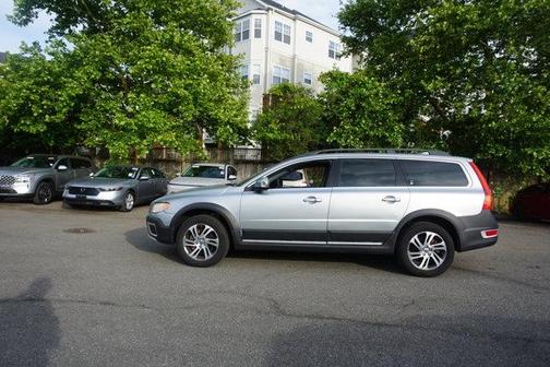 Electric Silver Metallic 2013 Volvo XC70 3.2