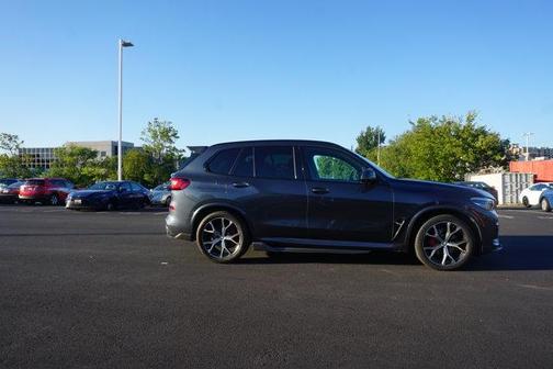 Metallic 2022 BMW X5 xDrive40i