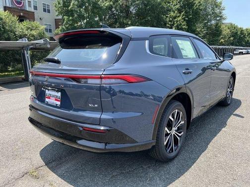 2025 Toyota Crown Signia XLE