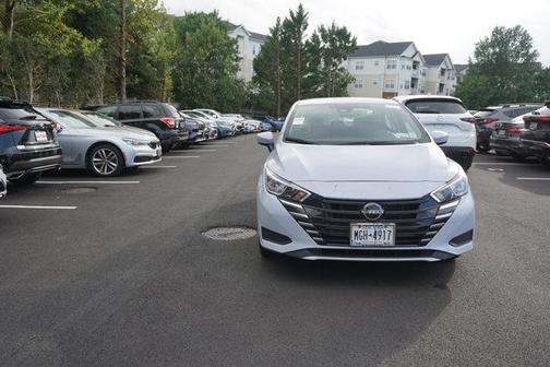 Gray Sky Pearl 2023 Nissan Versa 1.6 SV