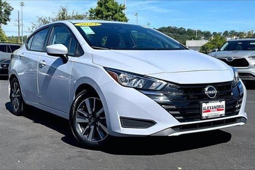 Gray Sky Pearl 2023 Nissan Versa 1.6 SV