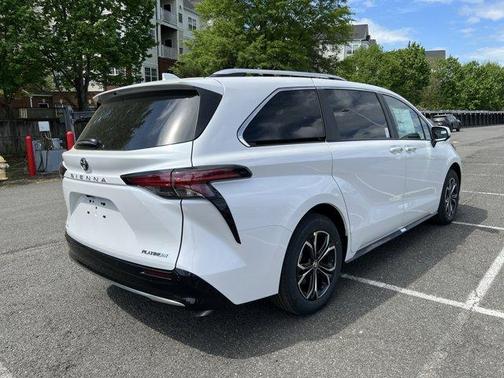 Wind Chill Pearl 2026 Toyota Sienna Platinum 7 Passenger