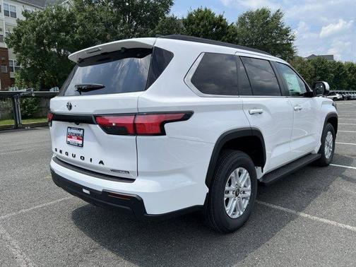 2025 Toyota Sequoia SR5