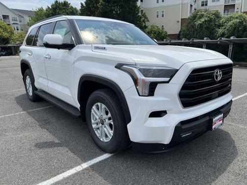 2025 Toyota Sequoia SR5