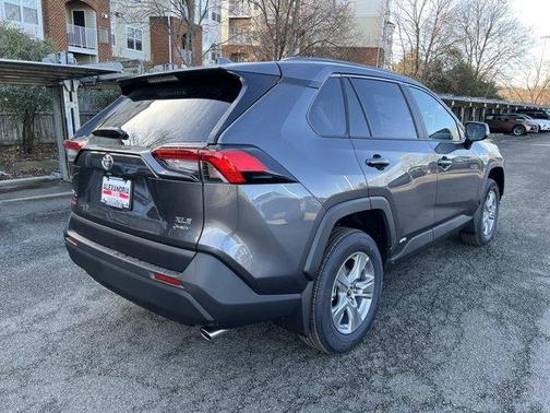 2025 Toyota RAV4 Hybrid XLE