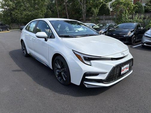 Wind Chill Pearl 2026 Toyota Corolla SE