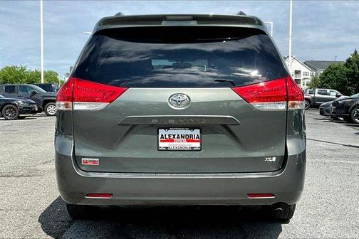 2011 Toyota Sienna XLE