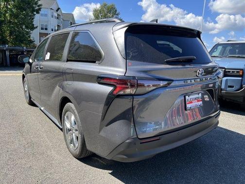 2025 Toyota Sienna XLE