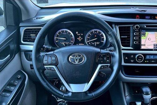 2017 Toyota Highlander 
