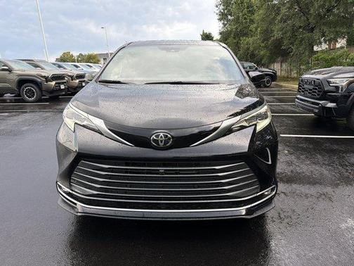 Midnight Black Metallic 2026 Toyota Sienna Platinum 7 Passenger